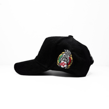 Cargar imagen en el visor de la galería, Reimaginado Los Ángeles x México: gorra snapback de pana negra