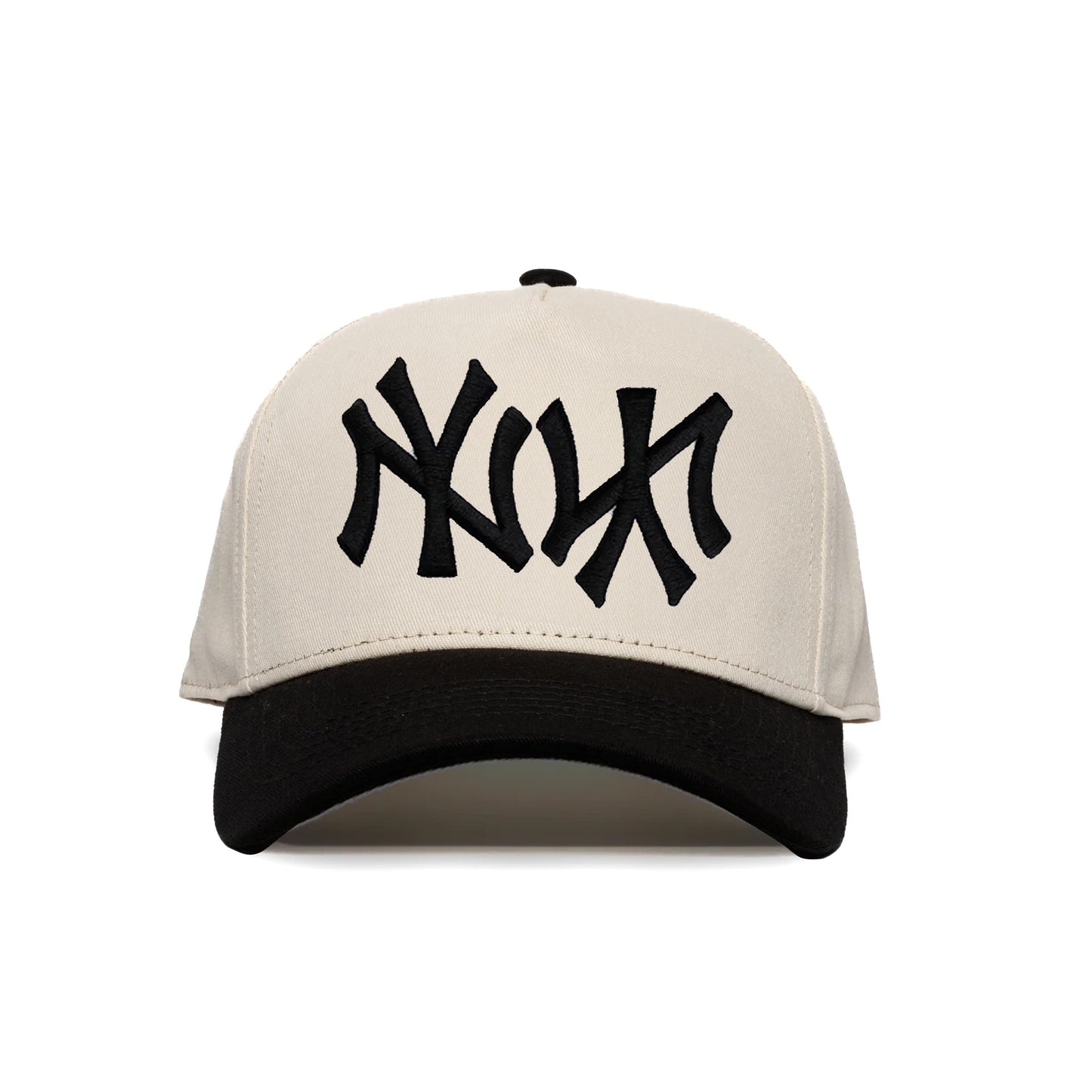 Gorra snapback negra con monograma A
