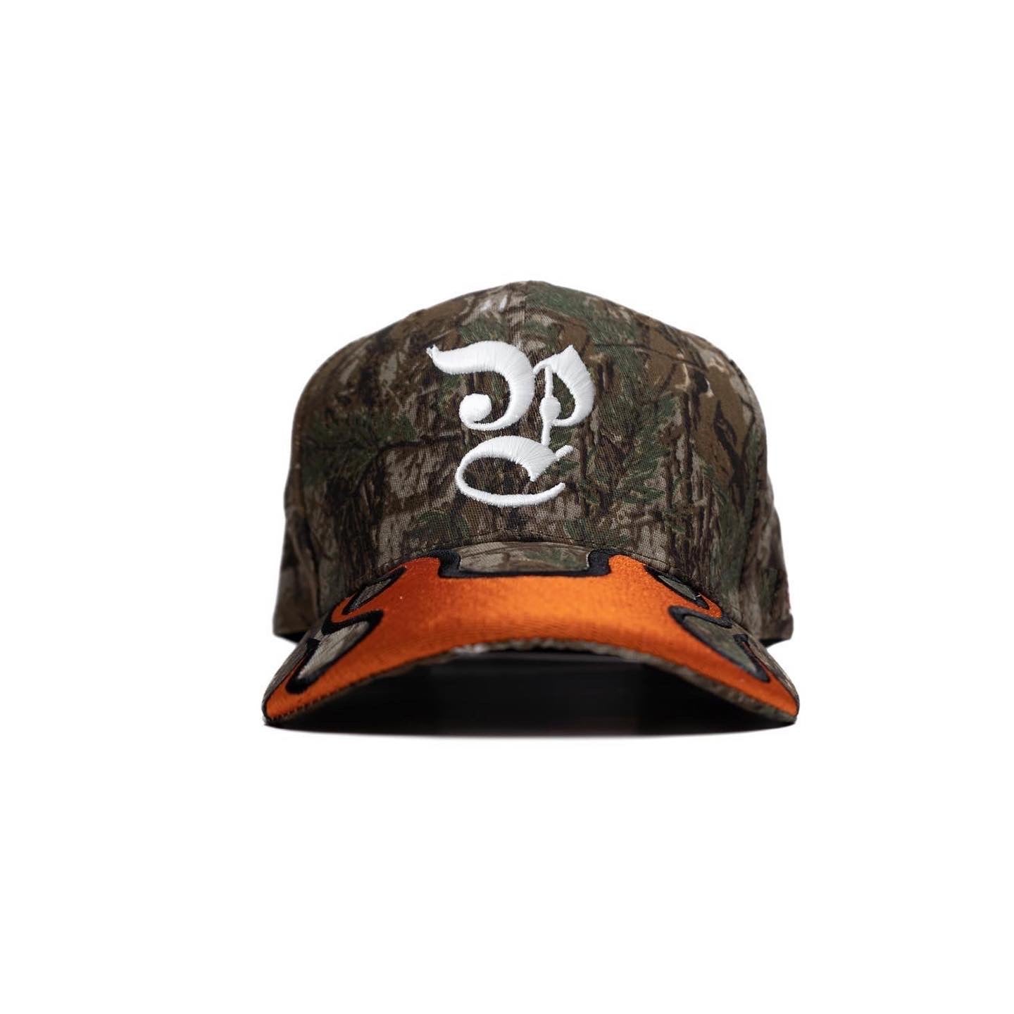 Gorra con visera P Camo Flames [PRE-ORDEN]
